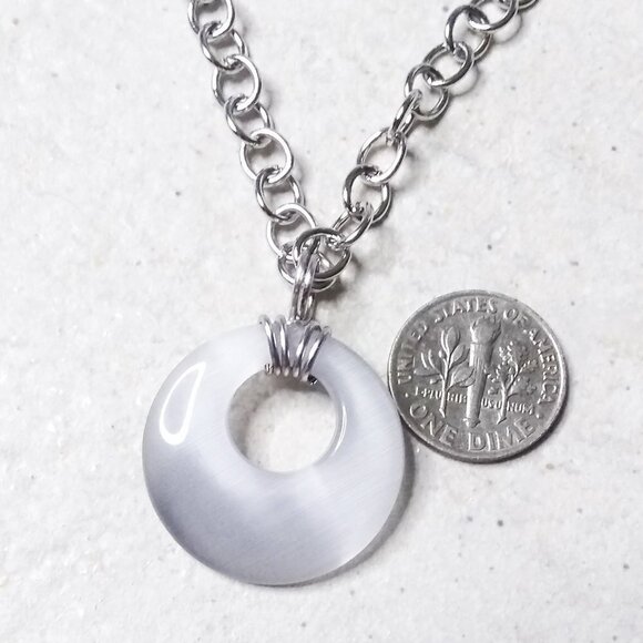 Shimmering Silver/Grey CatsEye Pendant + 19" Adjustable Stainless Steal Chain - Picture 8 of 9